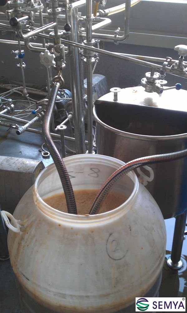 洛陽甘草糖漿濃縮實驗采用降膜蒸發器